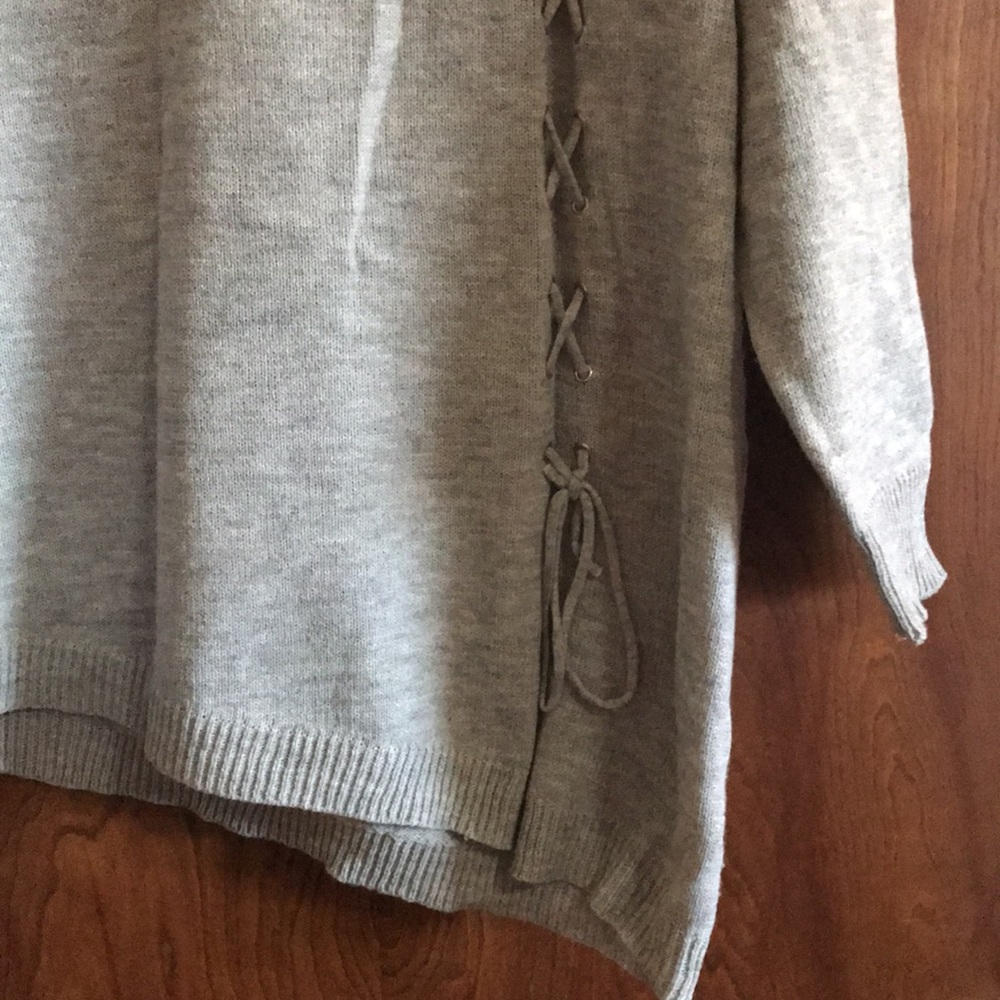 Olivia Sky gray sweater - Picture 3 of 5